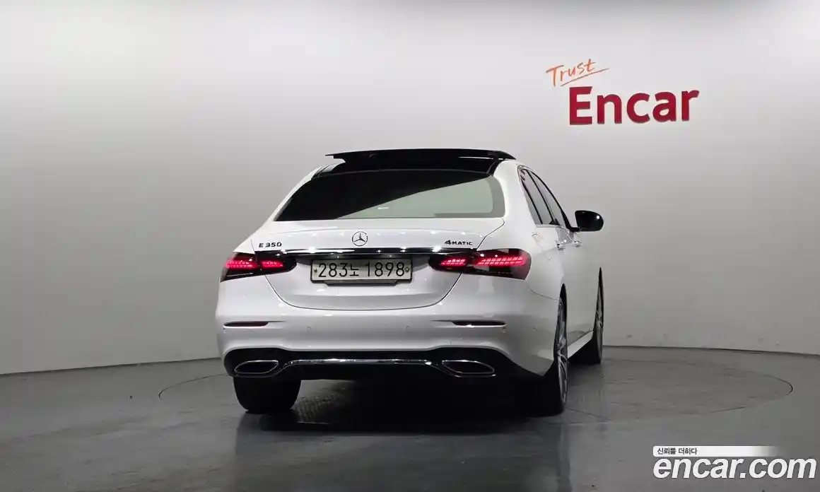 Mercedes-Benz E-Class 2021 2.0 Автомат в Москве № 193839, фото 11