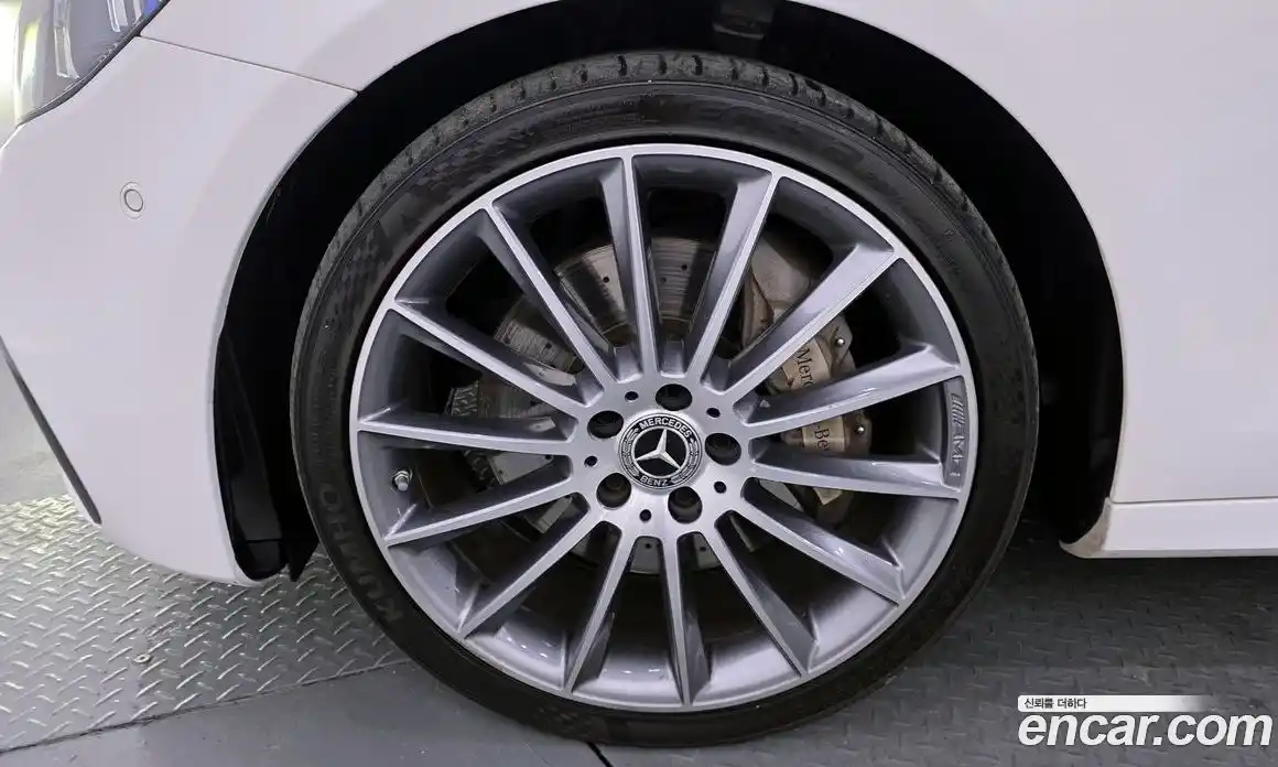 Mercedes-Benz E-Class 2021 2.0 Автомат в Москве № 193839, фото 17