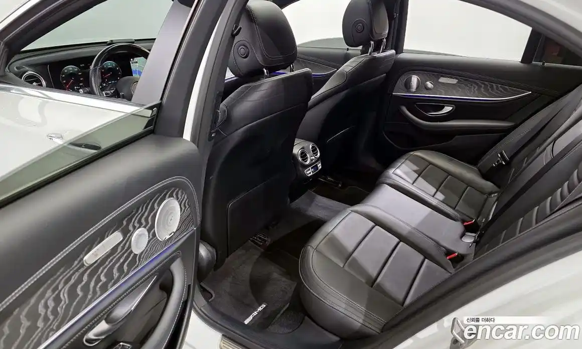 Mercedes-Benz E-Class 2021 2.0 Автомат в Москве № 193839, фото 18