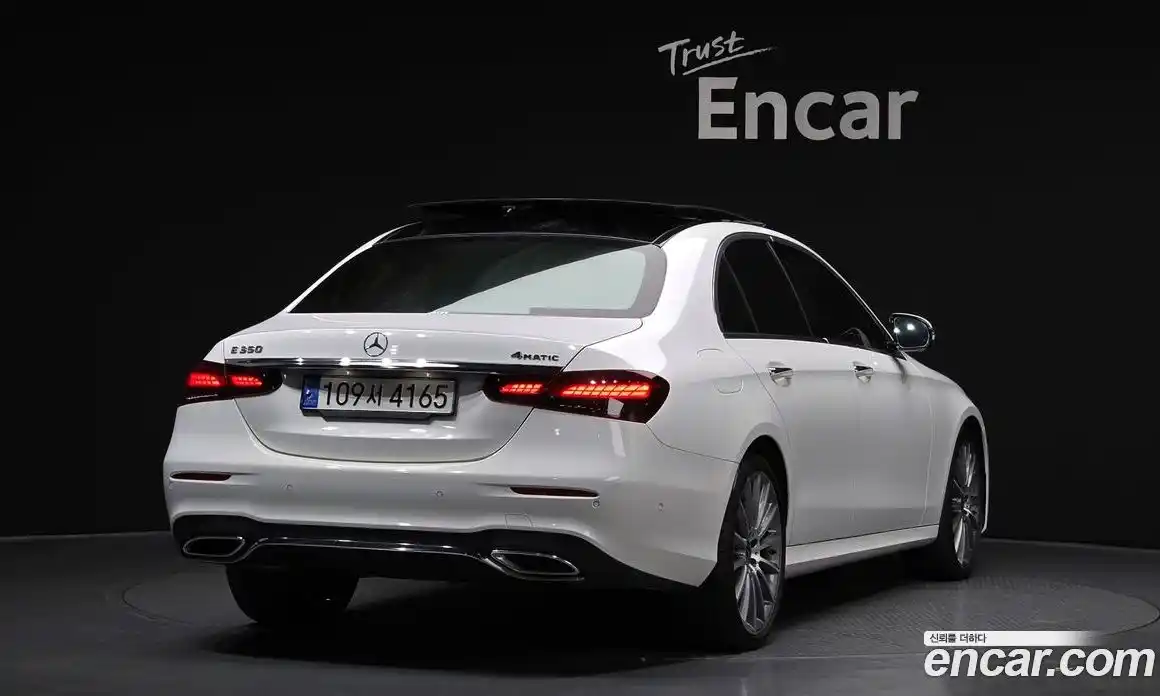 Mercedes-Benz E-Class 2022 2.0 Автомат в Москве № 194427, фото 14