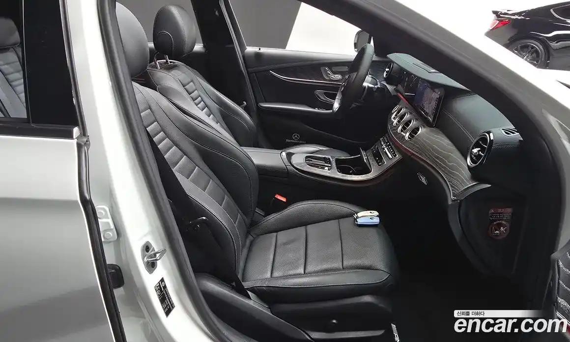 Mercedes-Benz E-Class 2022 2.0 Автомат в Москве № 194427, фото 20