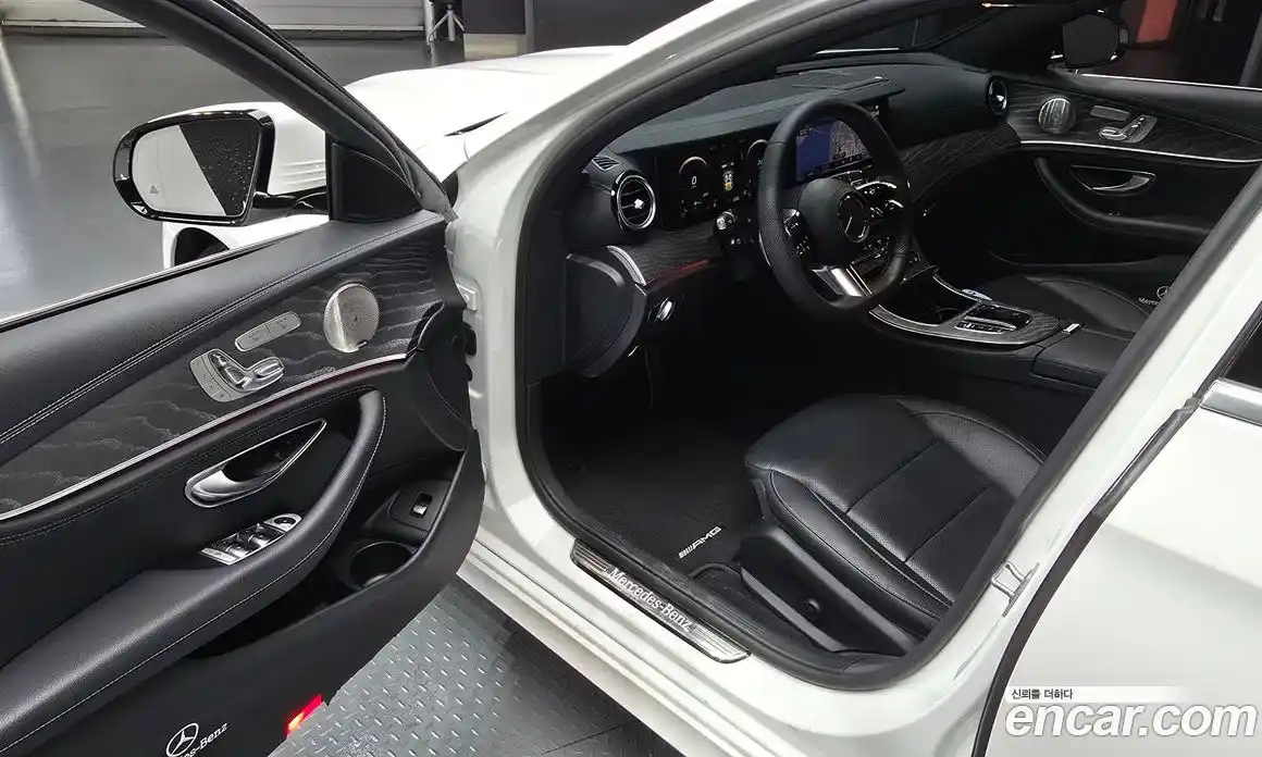 Mercedes-Benz E-Class 2022 2.0 Автомат в Москве № 194427, фото 4