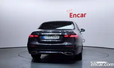Mercedes-Benz E-Class, 2022