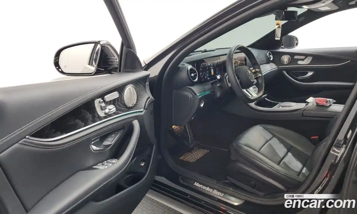 Mercedes-Benz E-Class 2022 1.9 Автомат в Москве № 194481, фото 17