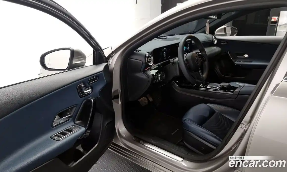 Mercedes-Benz A-Class 2019 2.0 Автомат в Москве № 194556, фото 6