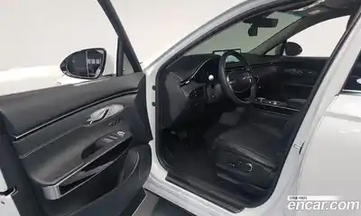 Genesis GV70 2024 2.5 Автомат в Москве № 19498, миниатюра 2