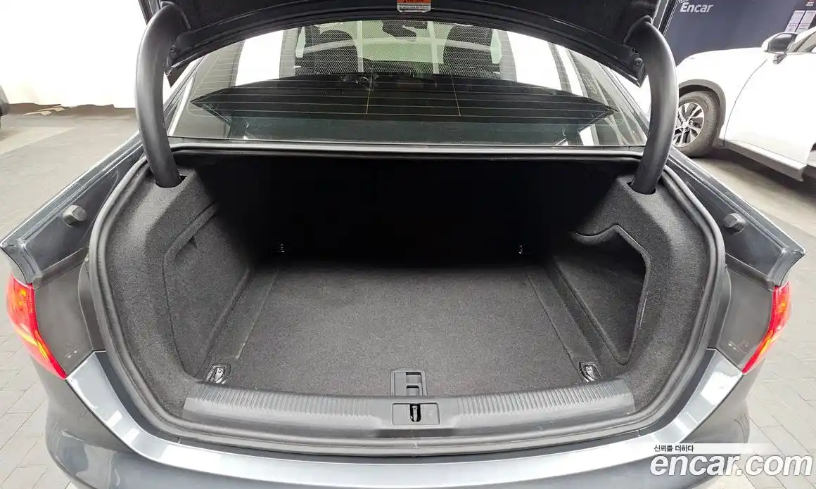 Audi A4 2015 2.0 Автомат в Москве № 196520, фото 2