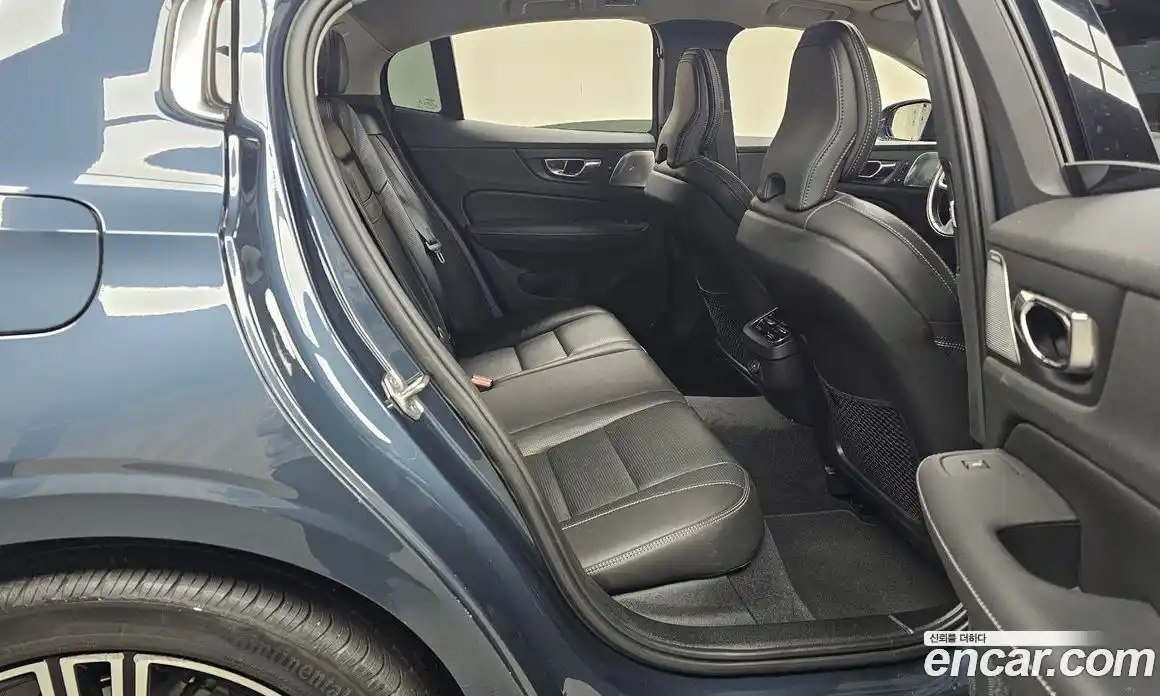 Volvo S60 2021 2.0 Автомат в Москве № 197109, фото 14