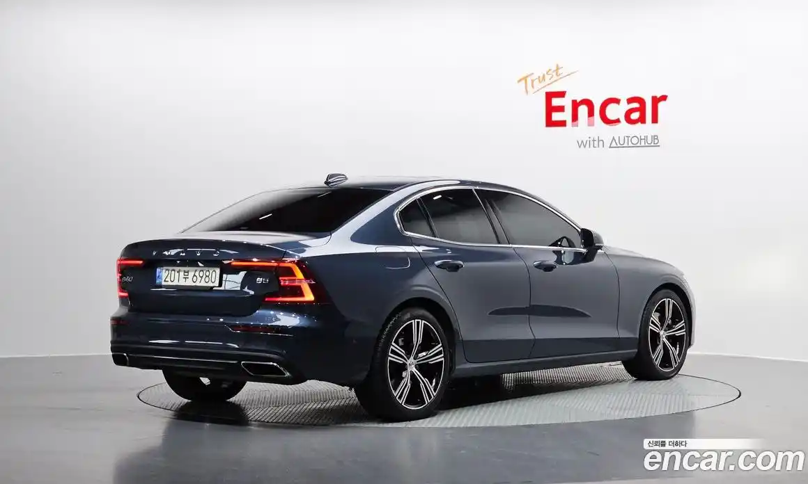 Volvo S60 2021 2.0 Автомат в Москве № 197109, фото 15