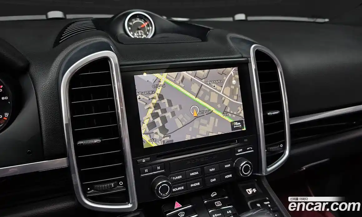 Porsche Cayenne 2017 3.0 Автомат в Москве № 197553, фото 2