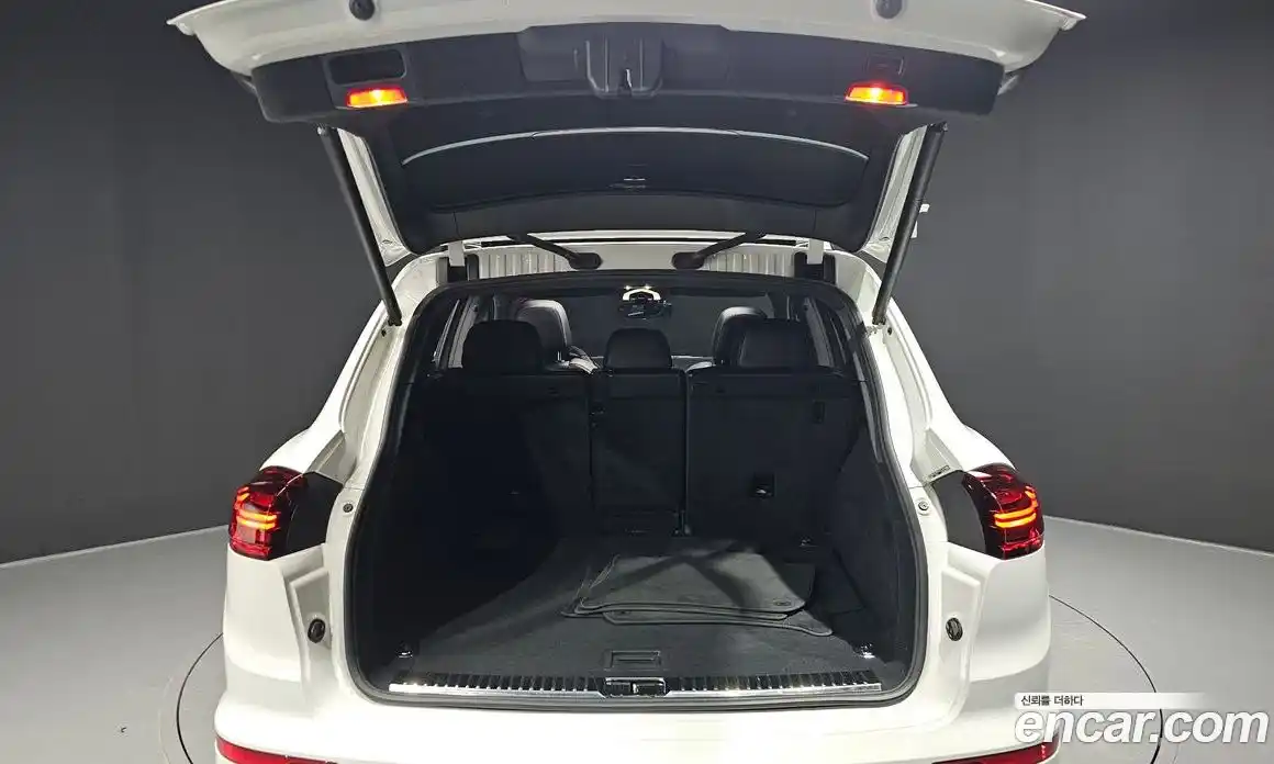 Porsche Cayenne 2017 3.0 Автомат в Москве № 197553, фото 7