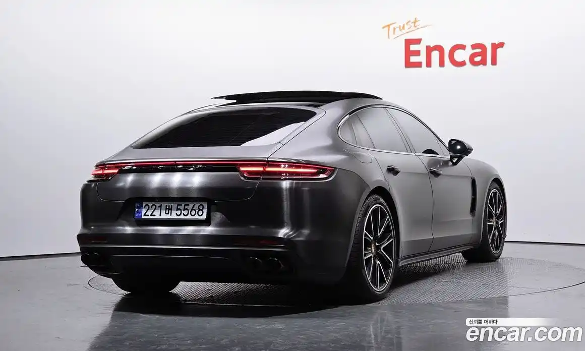 Porsche Panamera 2018 3.0 Автомат в Москве № 197625, фото 3