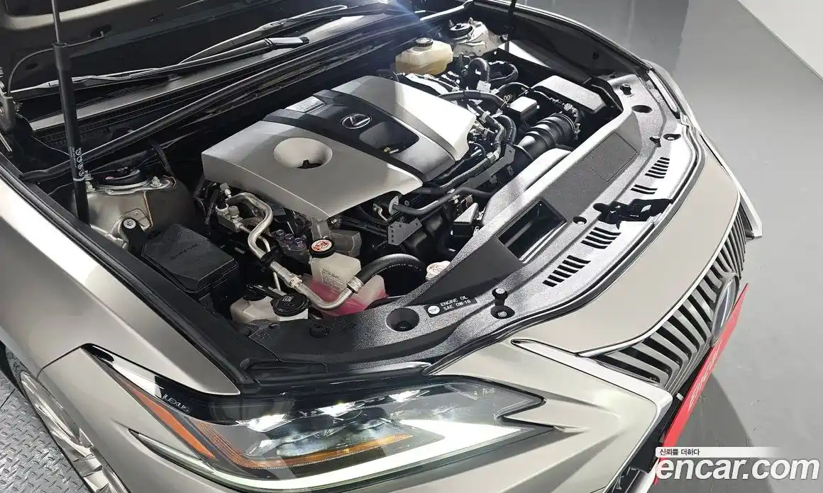 Lexus ES 2021 2.5 Автомат в Москве № 198859, фото 4