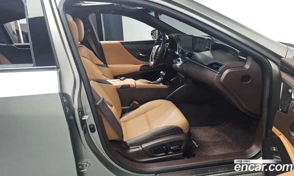 Lexus ES 2021 2.5 Автомат в Москве № 198859, фото 5