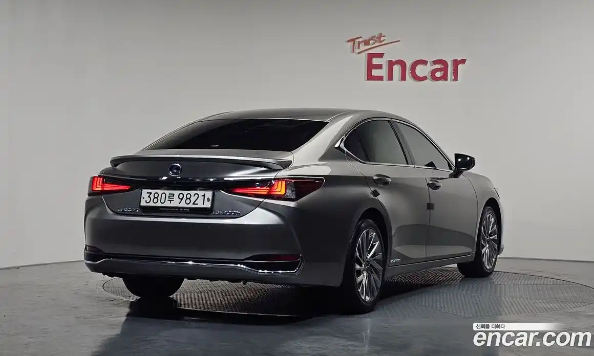 Lexus ES 2021 2.5 Автомат в Москве № 198859, фото 10