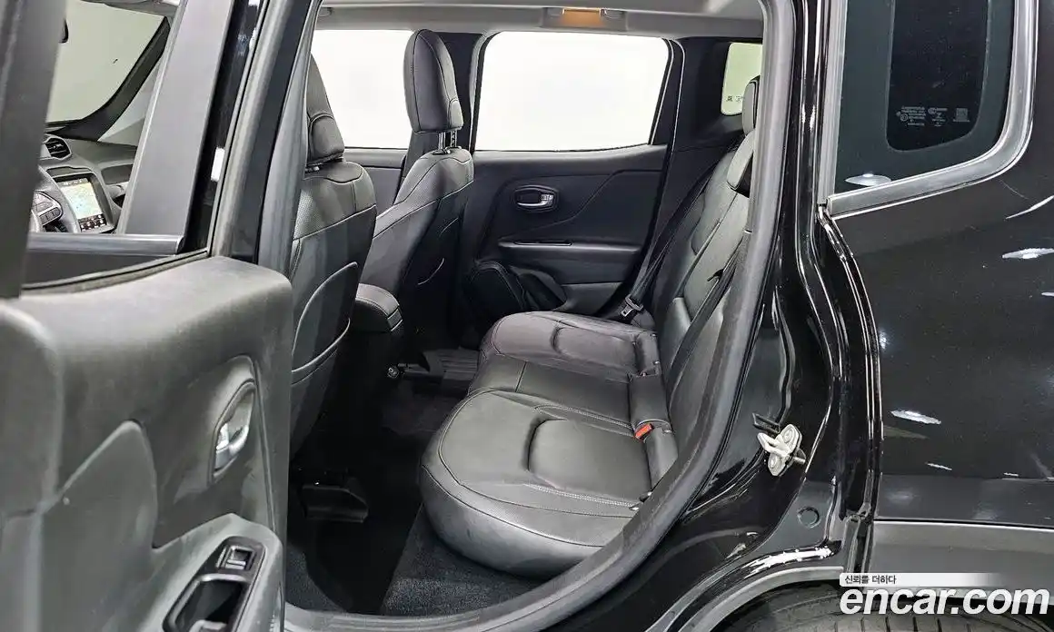 Jeep Renegade 2022 1.3 Автомат в Москве № 199480, фото 12