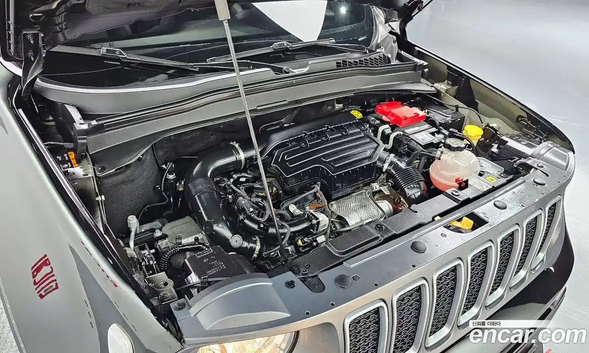 Jeep Renegade 2022 1.3 Автомат в Москве № 199480, фото 14