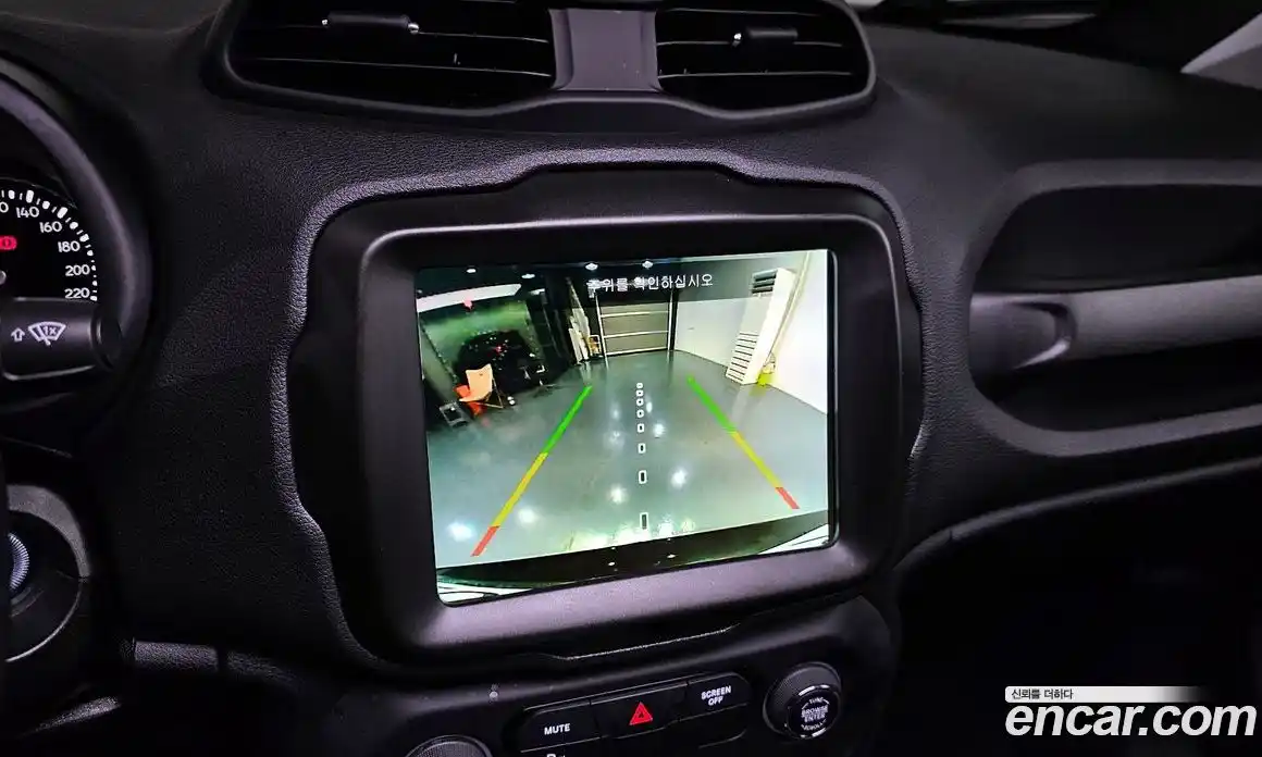 Jeep Renegade 2022 1.3 Автомат в Москве № 199480, фото 18