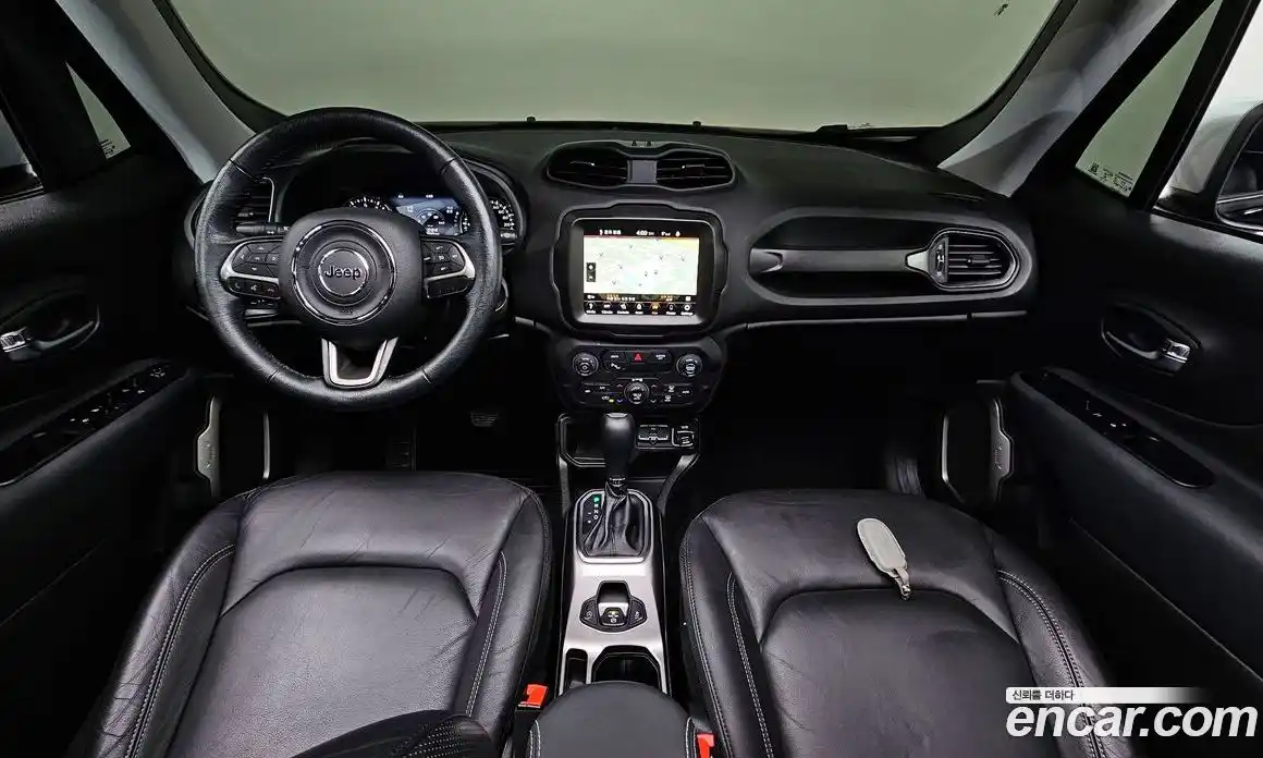 Jeep Renegade 2022 1.3 Автомат в Москве № 199480, фото 9