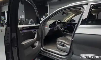 Volkswagen Touareg 2023 3.0 Автомат в Москве № 215094, миниатюра 11