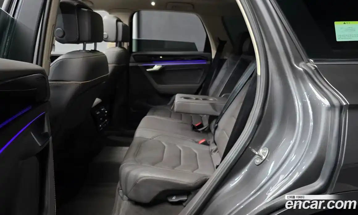 Volkswagen Touareg 2023 3.0 Автомат в Москве № 215094, фото 6