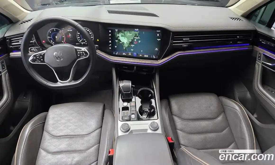 Volkswagen Touareg 2023 3.0 Автомат в Москве № 215094, фото 8