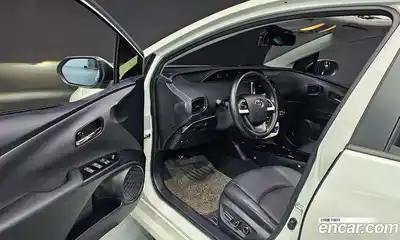 Toyota Prius 2017 1.8 Автомат в Москве № 215536, миниатюра 12