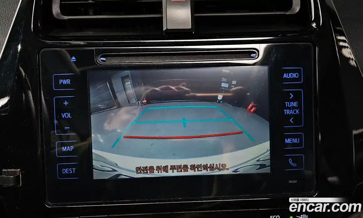 Toyota Prius 2017 1.8 Автомат в Москве № 215536, фото 3