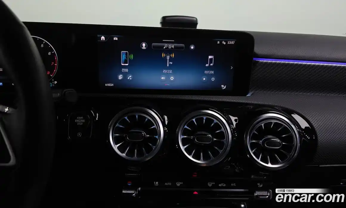 Mercedes-Benz A-Class 2024 2.0 Автомат в Москве № 218628, фото 18