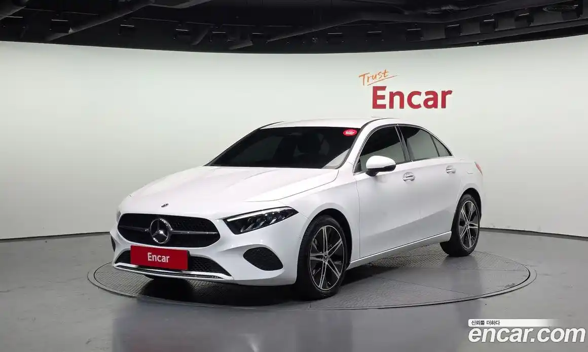 Mercedes-Benz A-Class 2024 2.0 Автомат в Москве № 218628, фото 4