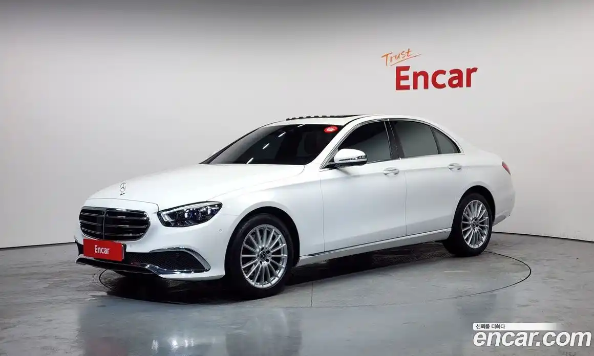 Mercedes-Benz E-Class 2022 2.0 Автомат в Москве № 220216, фото 15