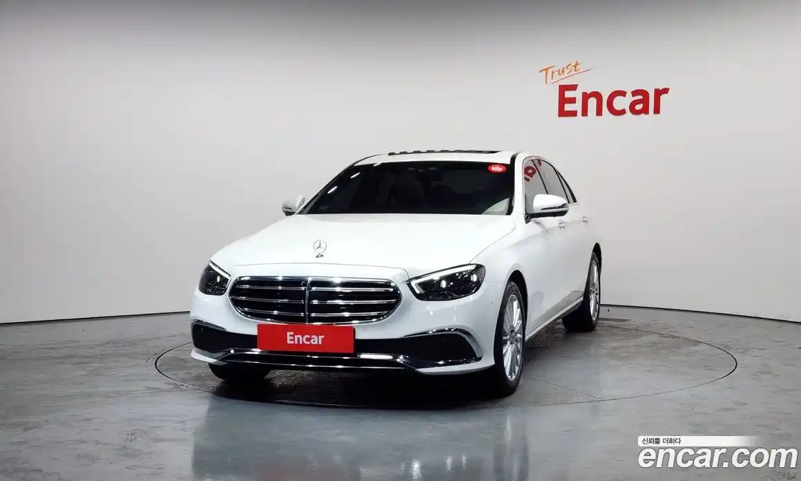 Mercedes-Benz E-Class 2022 2.0 Автомат в Москве № 220216, фото 18