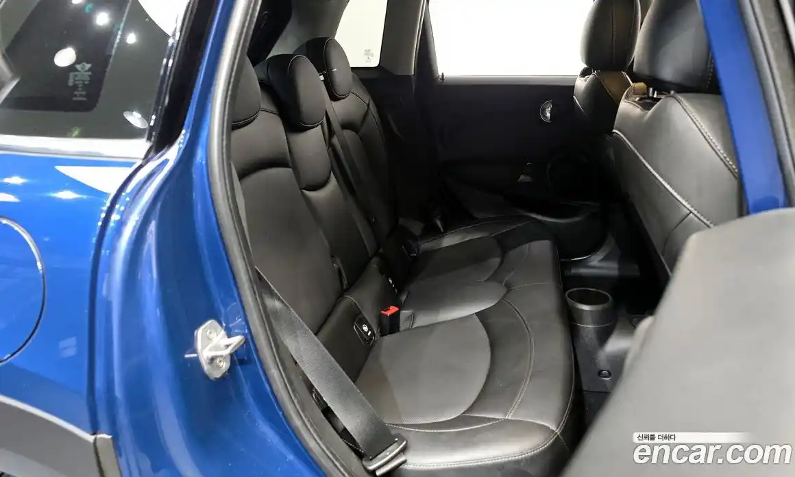 Mini Cooper 2018 1.5 Автомат в Москве № 223090, фото 15