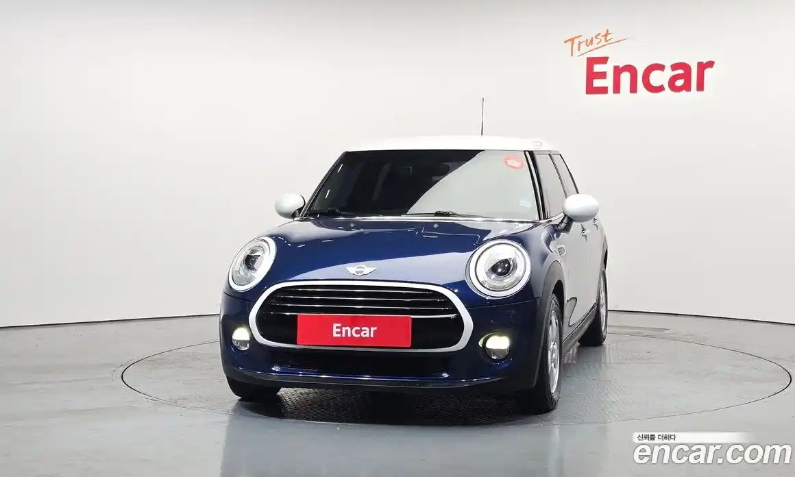 Mini Cooper 2018 1.5 Автомат в Москве № 223090, фото 19