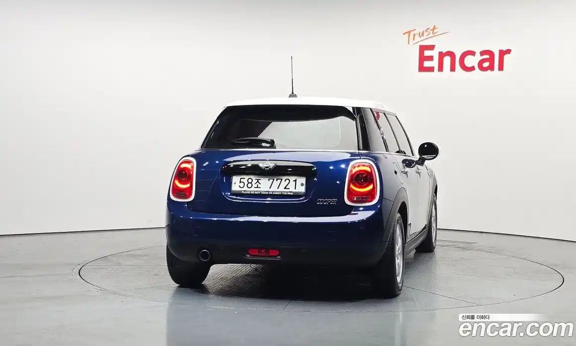 Mini Cooper 2018 1.5 Автомат в Москве № 223090, фото 9