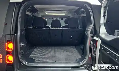 Land Rover Defender 2023 3.0 Автомат в Москве № 231141, миниатюра 4