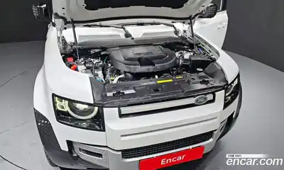 Land Rover Defender 2023 3.0 Автомат в Москве № 231141, миниатюра 5