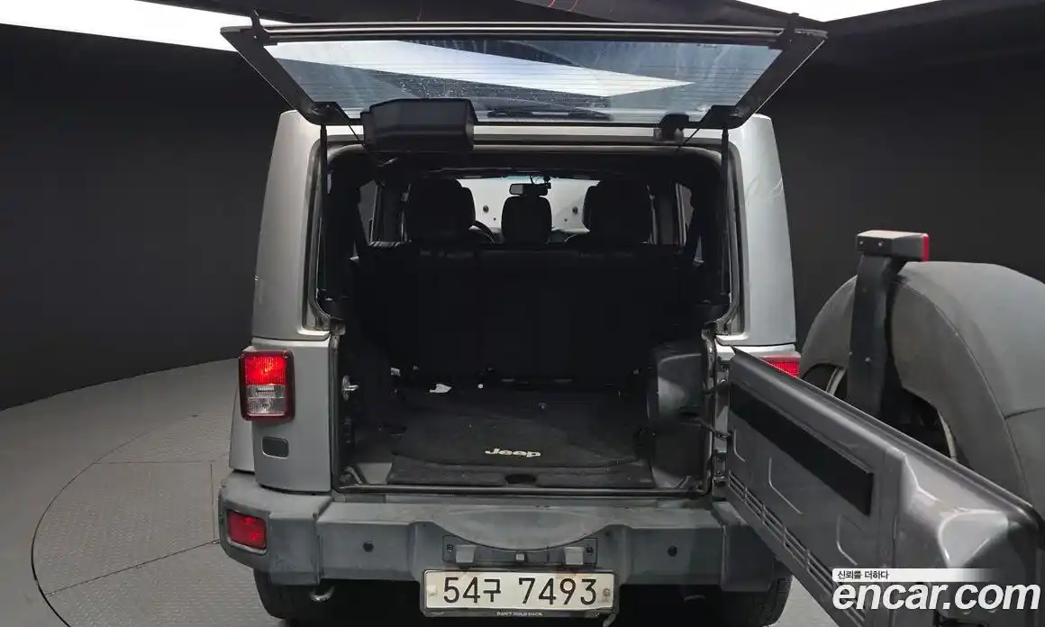 Jeep Wrangler 2013 2.8 Автомат в Москве № 232747, фото 9