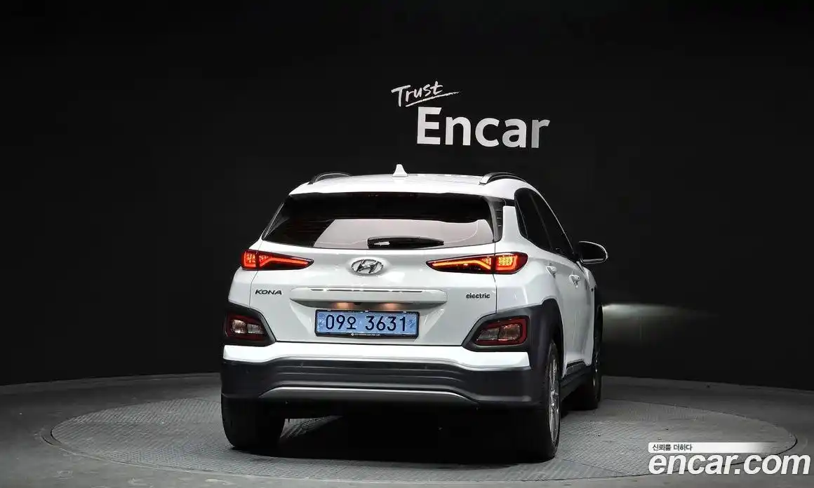 Hyundai Kona 2020 0.2 Автомат в Москве № 2407, фото 13