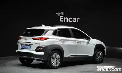 Hyundai Kona 2020 0.2 Автомат в Москве № 2407, миниатюра 3