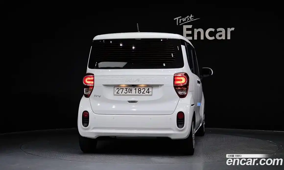 Kia Ray 2022 1.0 Автомат в Москве № 287685, фото 8