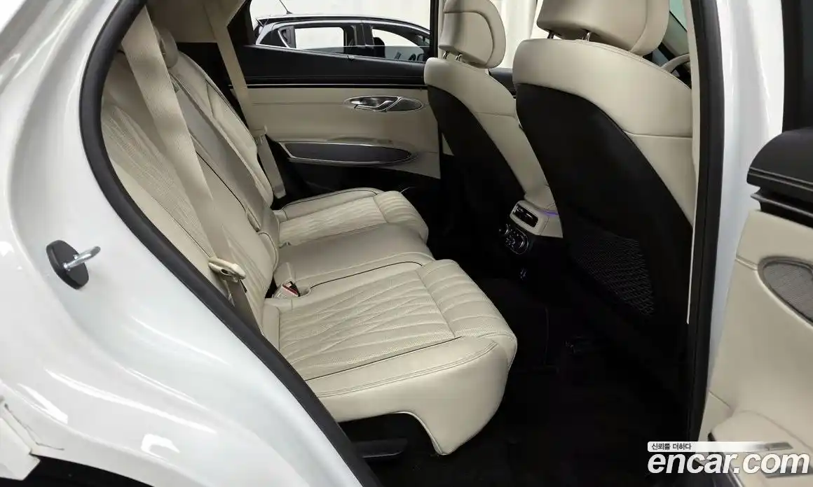 Genesis GV70 2023 2.5 Автомат в Москве № 289023, фото 17