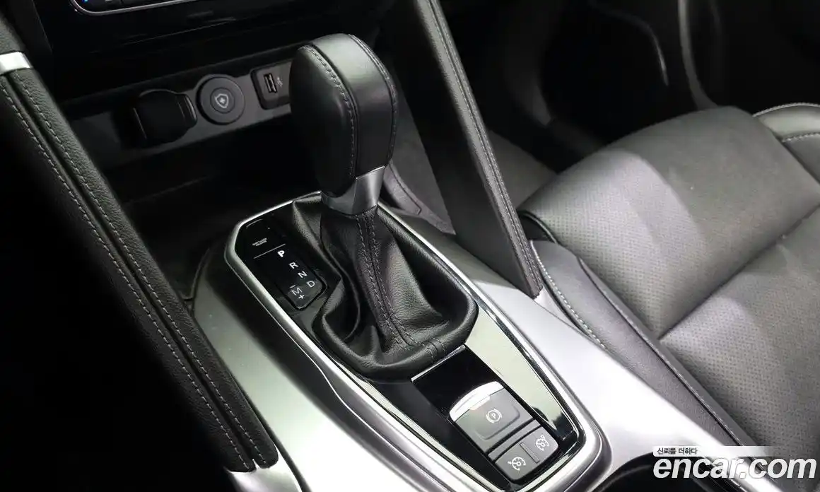 Renault QM6 2024 2.0 Автомат в Москве № 298759, фото 11