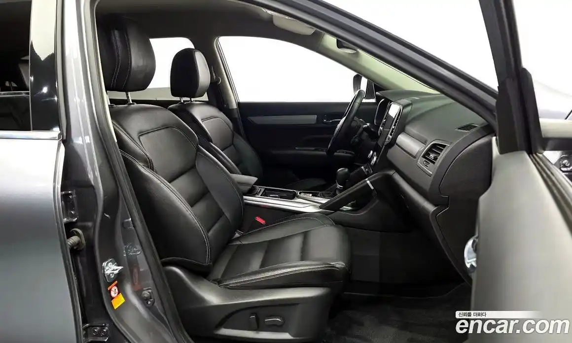 Renault QM6 2024 2.0 Автомат в Москве № 298759, фото 10