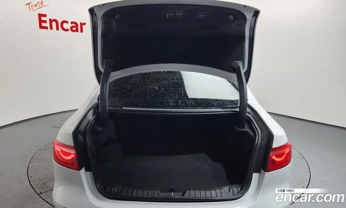 Jaguar XF 2019 2.0 Автомат в Москве № 304972, фото 13