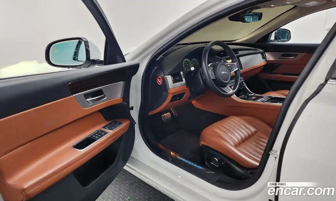 Jaguar XF 2019 2.0 Автомат в Москве № 304972, фото 18