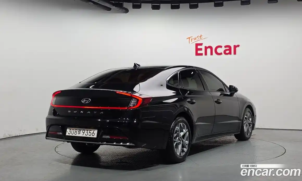 Hyundai Sonata 2022 2.0 Автомат в Москве № 330425, фото 15