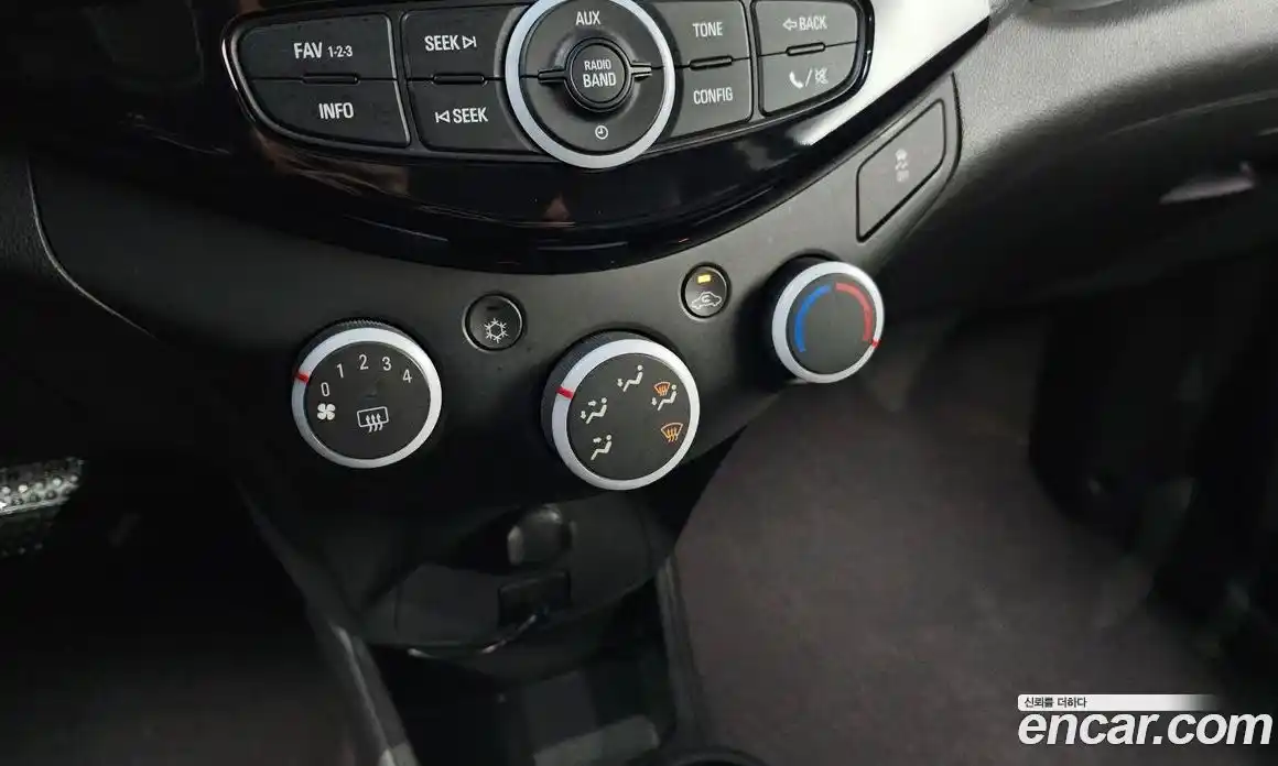 Chevrolet Spark 2015 1.0 Автомат в Москве № 332232, фото 6