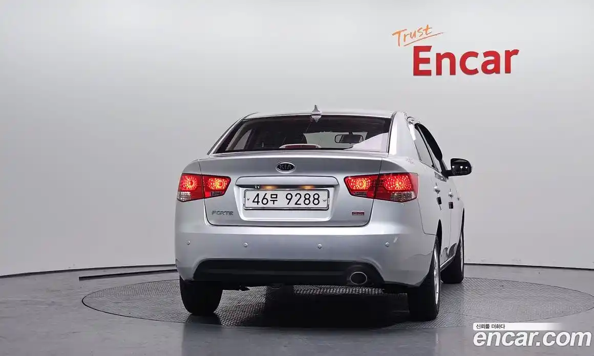 Kia Porte 2011 1.6 Автомат в Москве № 338500, фото 19