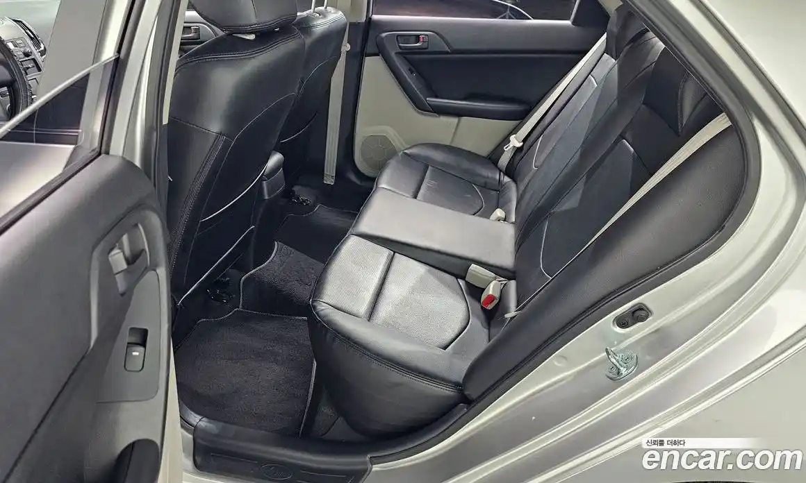 Kia Porte 2011 1.6 Автомат в Москве № 338500, фото 6